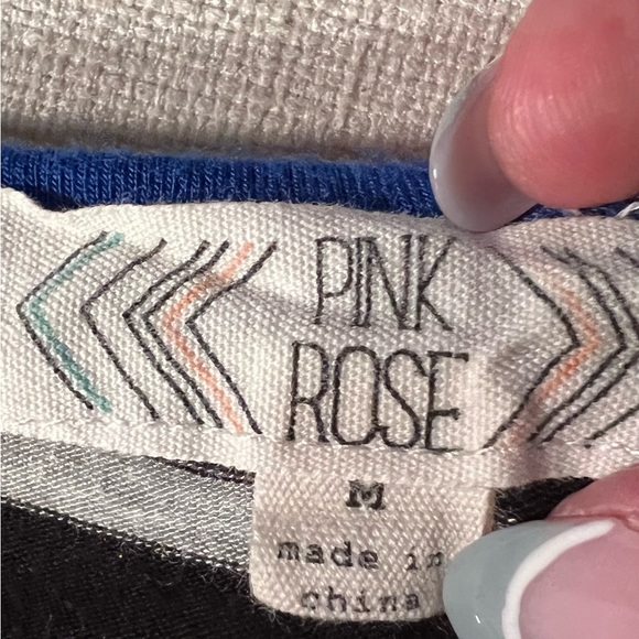 Black and white striped shirt with blue collar - Picture 3 of 3